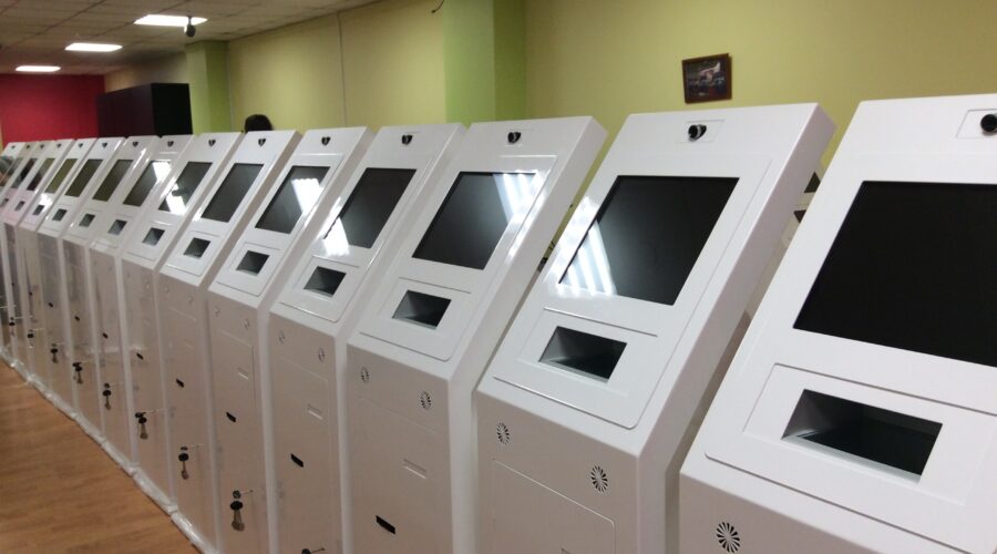 Электронный терминал с проверкой подлинности документа и биометрией